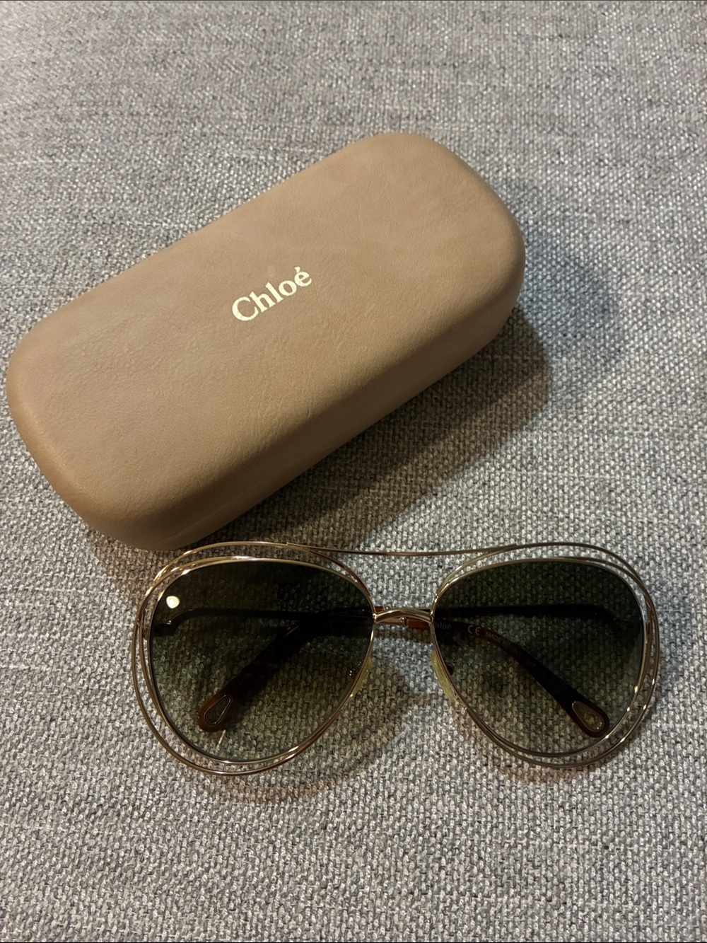 Chloé Gold Carlina Aviator Sunglasses with Gradient Dark Lenses